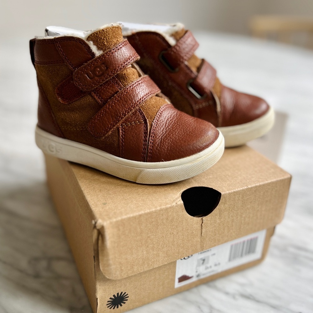 UGG Toddler Rennon II
